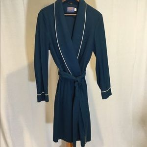 Pendleton Teal Shawl-Collar Robe with White Trim